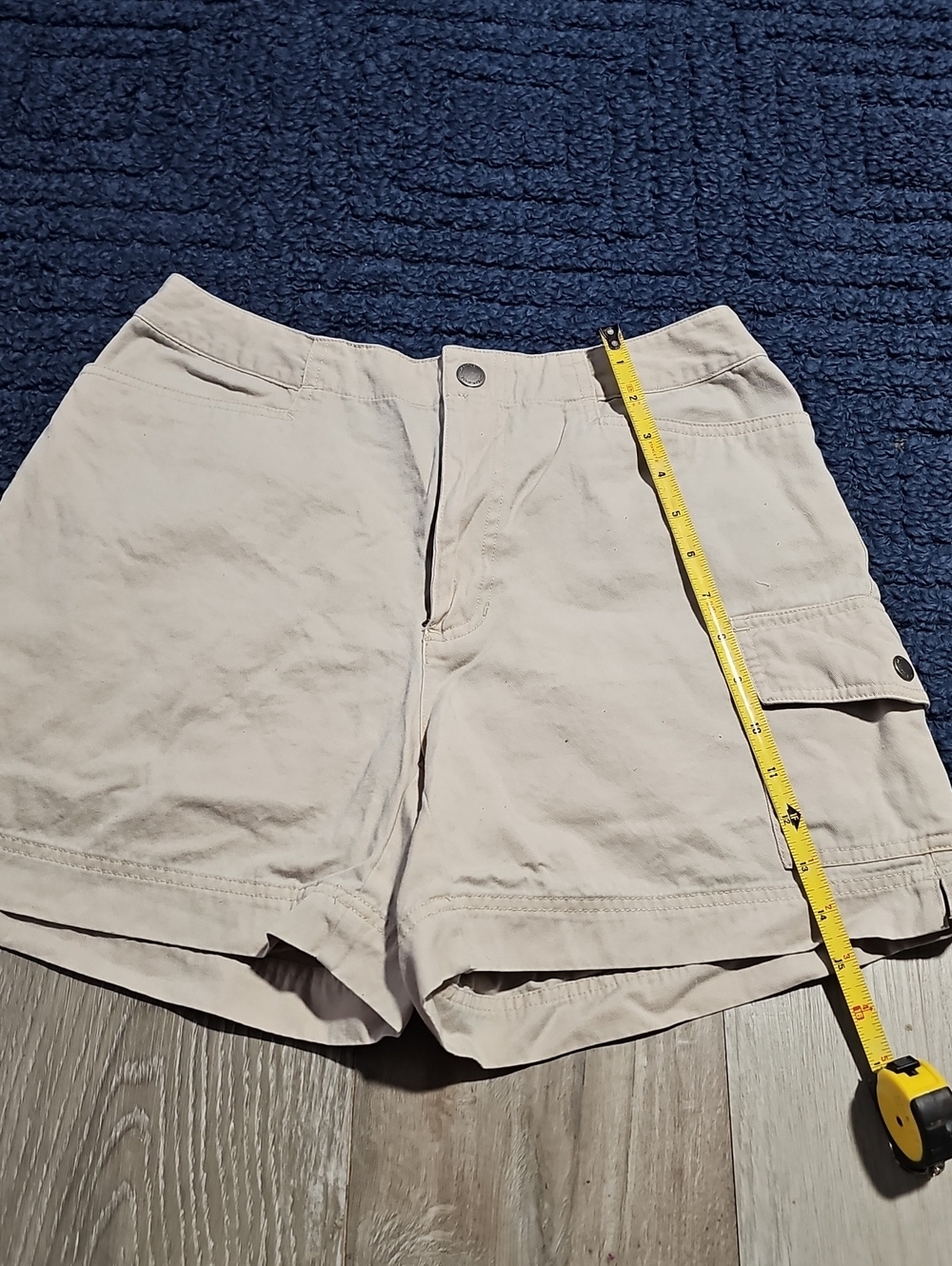 Liz Claiborne Light Beige Women's Shorts